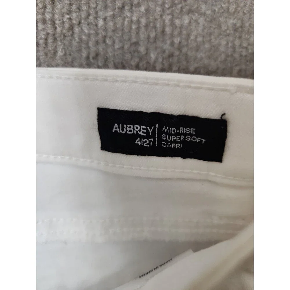 Buffalo David Bitton Aubrey Super Soft Capri Jeans Womens 4 27 White NEW